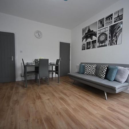 Отель Kunda House Galton Bridge Бирмингем Экстерьер фото