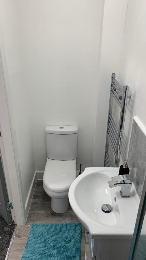 Отель Kunda House Galton Bridge Бирмингем Экстерьер фото